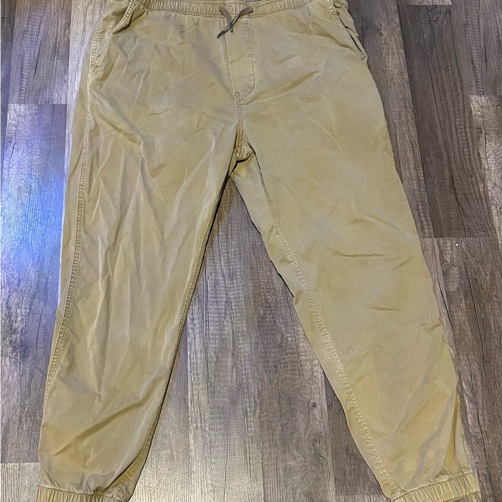 American Eagle Outfitters Men's Khaki Joggers